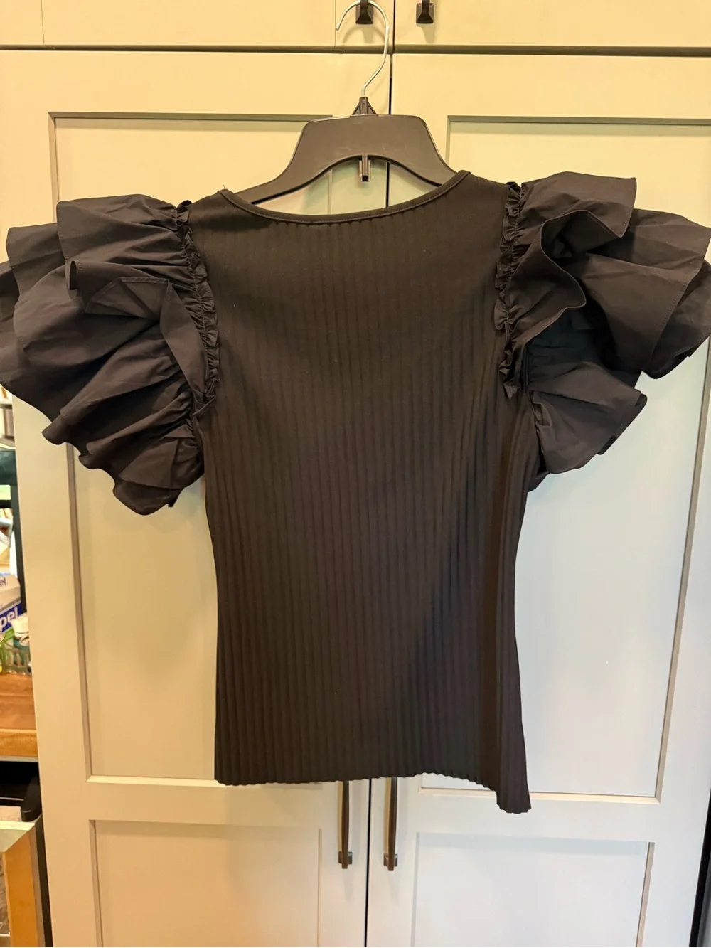 New with tags Marc New York Black Ruffled Sleeve Rib Knit Top_2